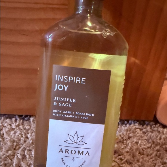 Bath & Body Works Body Wash with Juniper & Sage - Picture 1 of 2